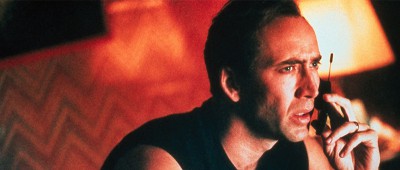 Nicolas Cage vo filme 8mm propagoval Motorola Startac